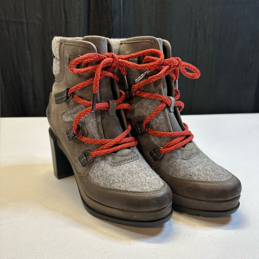 Women's Gray Felt & Leather Lace-Up Block Heel Boot with Red Laces